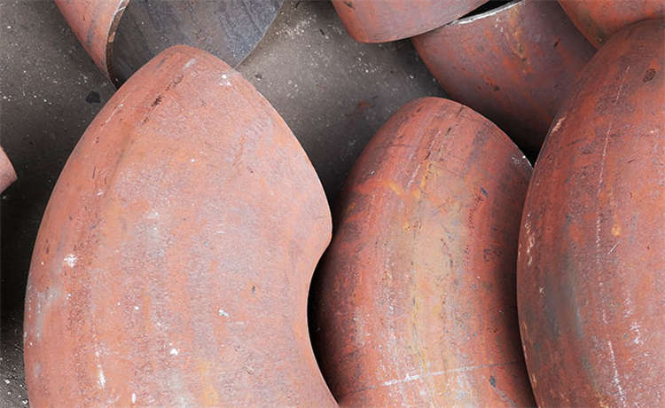 鋼頂管廠家，2620給水螺旋鋼管廠家，鋼材場(chǎng)鍍鋅板管，2400mm螺旋管