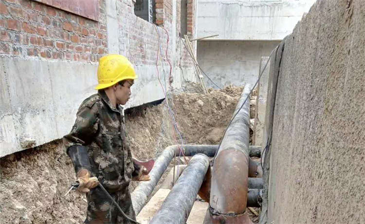 1836螺旋管廠家,鋼材場(chǎng)幕墻鍍鋅方管,529-530mm螺旋管,2000螺旋鋼管