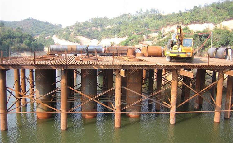 2400 1020-10mm螺旋焊管,崇左2000螺旋鋼管,外徑1420mm螺旋管,鋼材場基礎(chǔ)工程打樁鋼護(hù)筒