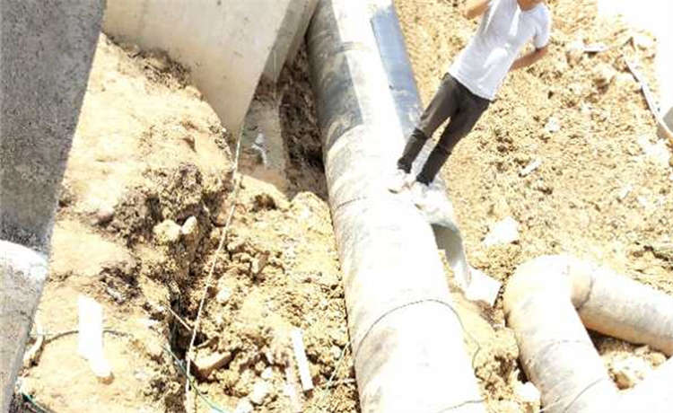 Q235B角鋼，河池鋼鐵世界2300mm螺旋鋼管，1520螺旋鋼管，大型廠家質(zhì)量可靠?jī)r(jià)格低廉